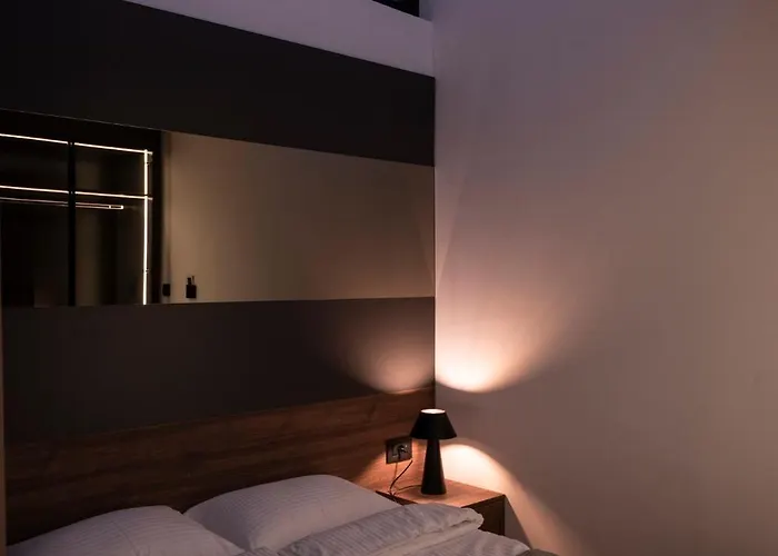 Daire Maraschino - Lux In